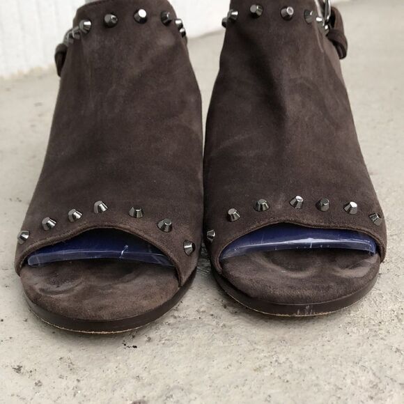 Stuart Weitzman   - Picture 4 of 8